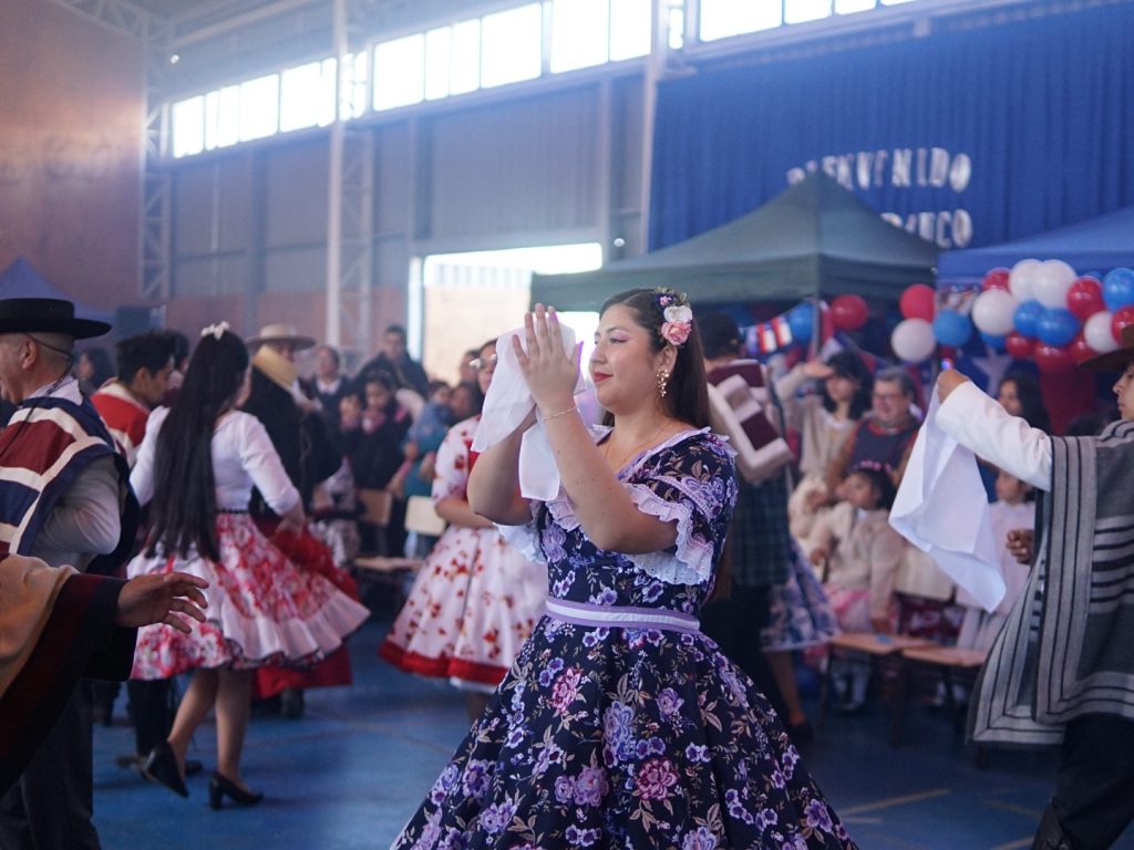 ESCUELA Y APODERADOS REALIZAN LA DECIMOSEXTA MUESTRA DE CUECA EN NUESTRO ESTABLECIMIENTO