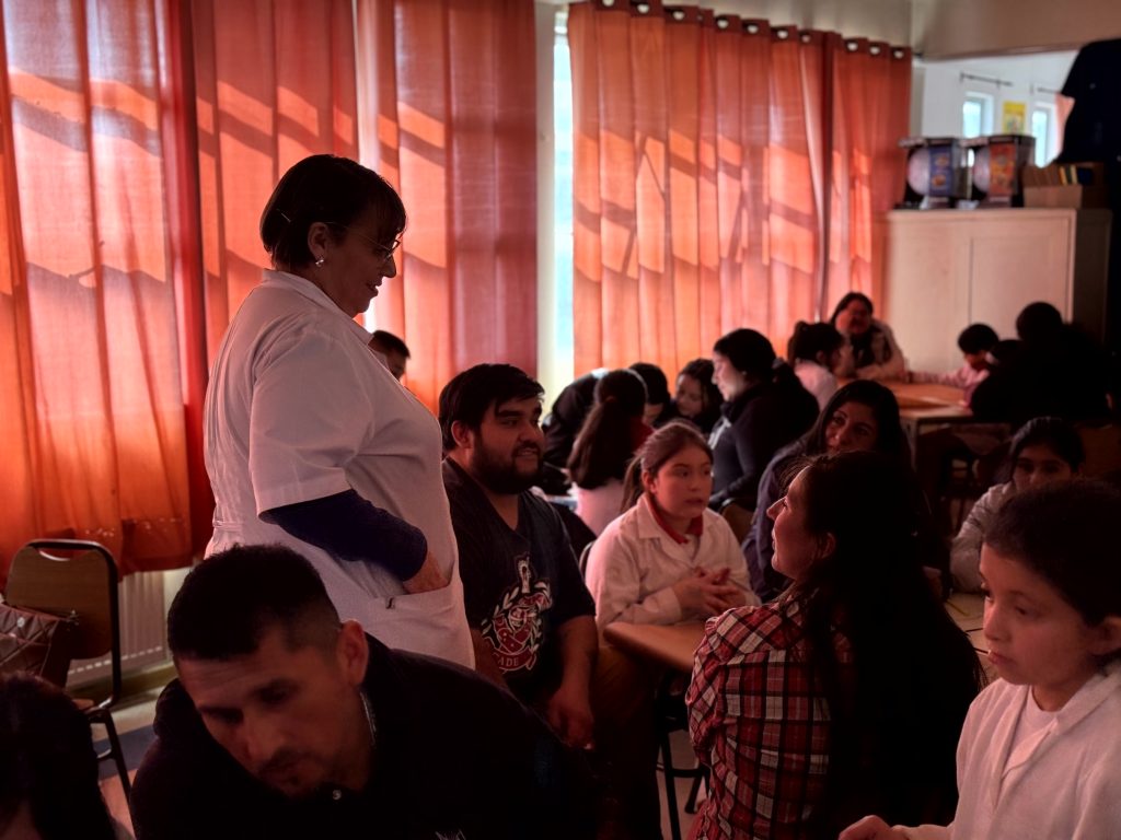 ESTUDIANTES DEL 4°B CREARON SU DECÁLOGO AMBIENTAL JUNTO A SUS FAMILIAS