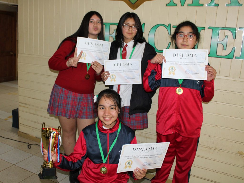 NUESTRA ESCUELA OBTUVO EL PRIMER LUGAR EN OLIMPIADAS COMUNALES DE MATEMÁTICAS
